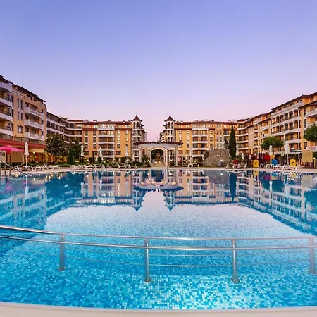 Ξενοδοχείο με διαμερίσματα Royal Sun Complex